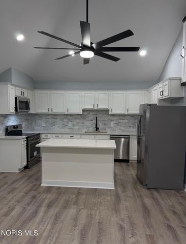 3522 Wallace Boulevard, Toledo, OH 43611