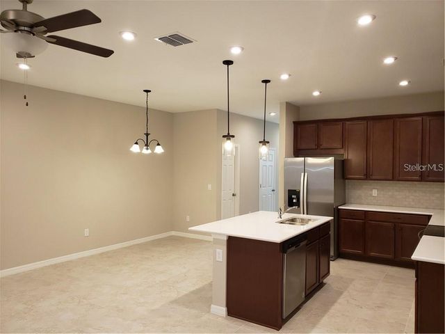 15915 MARINA BAY DRIVE, Winter Garden, FL 34787