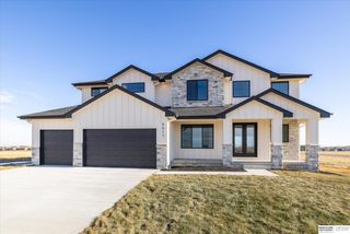 19614 Ellison Avenue, Elkhorn, NE 68022