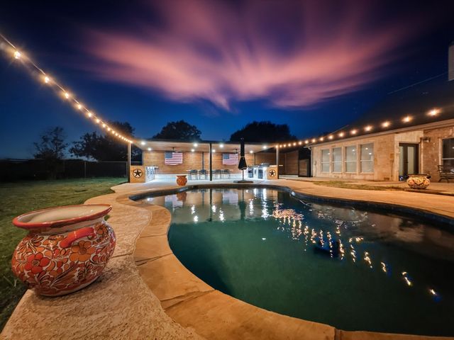 213 Audra Circle, Rhome, TX 76078