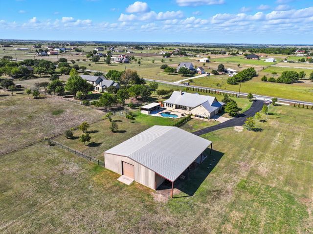 213 Audra Circle, Rhome, TX 76078