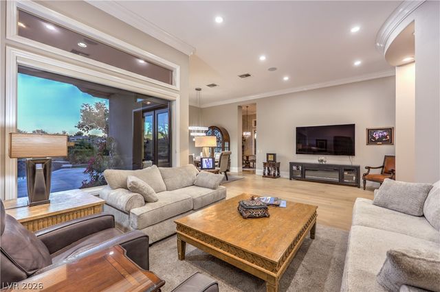 11 Isleworth Drive, Henderson, NV 89052