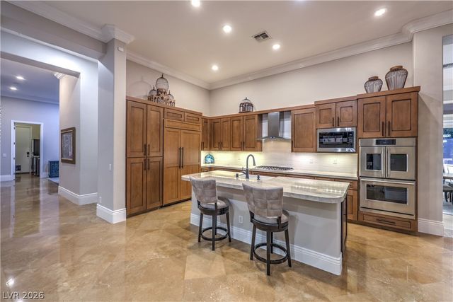 11 Isleworth Drive, Henderson, NV 89052