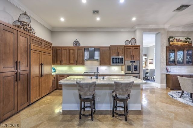 11 Isleworth Drive, Henderson, NV 89052