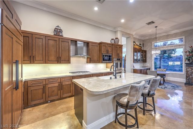 11 Isleworth Drive, Henderson, NV 89052