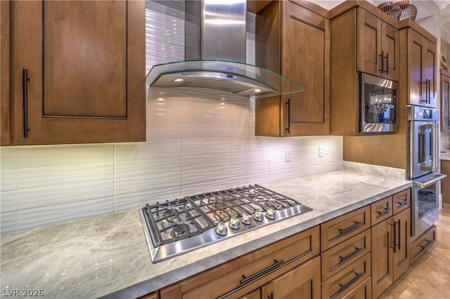 11 Isleworth Drive, Henderson, NV 89052