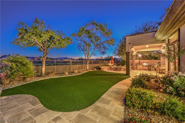11 Isleworth Drive, Henderson, NV 89052