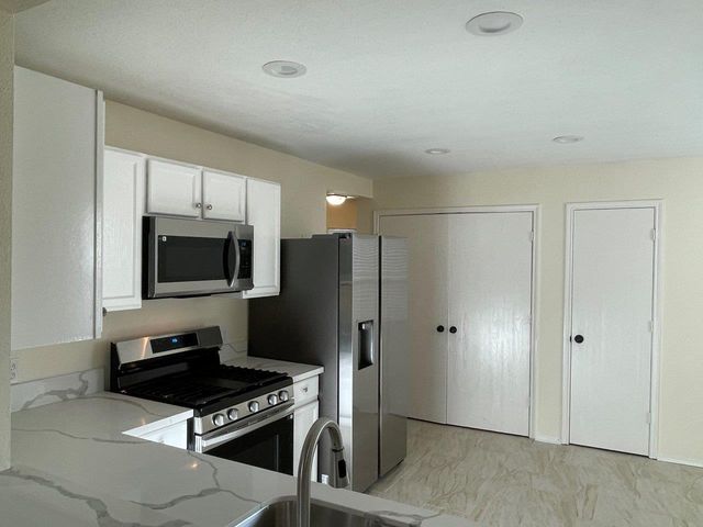 907 Grand Plains Drive, Houston, TX 77090