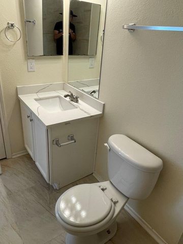 907 Grand Plains Drive, Houston, TX 77090