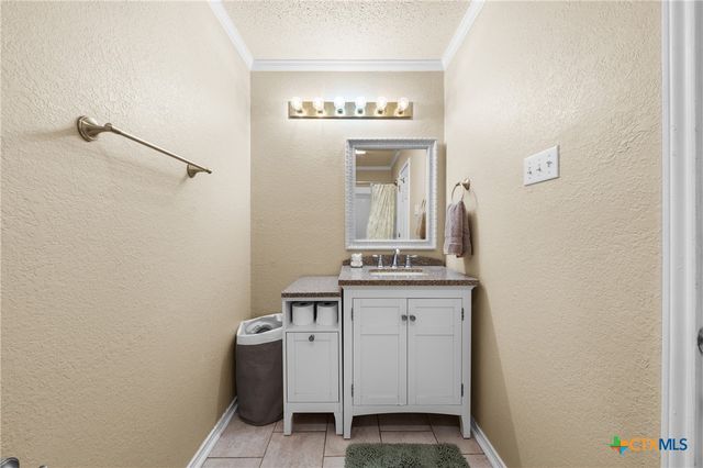 6990 Stringtown Spur, Rogers, TX 76569