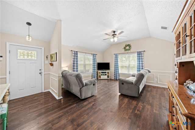 6990 Stringtown Spur, Rogers, TX 76569