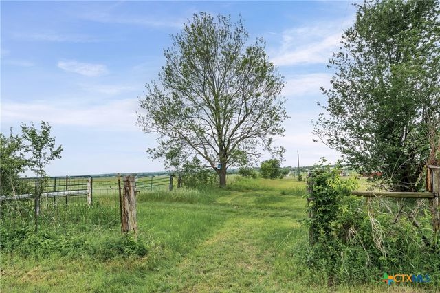 6990 Stringtown Spur, Rogers, TX 76569