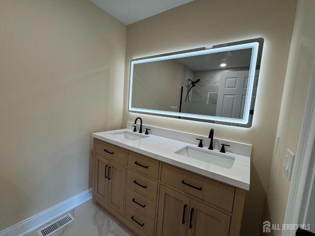 3-A Surrey Court, Monroe, NJ 08831