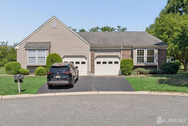3-A Surrey Court, Monroe, NJ 08831
