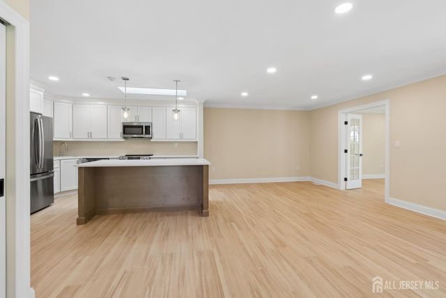 3-A Surrey Court, Monroe, NJ 08831