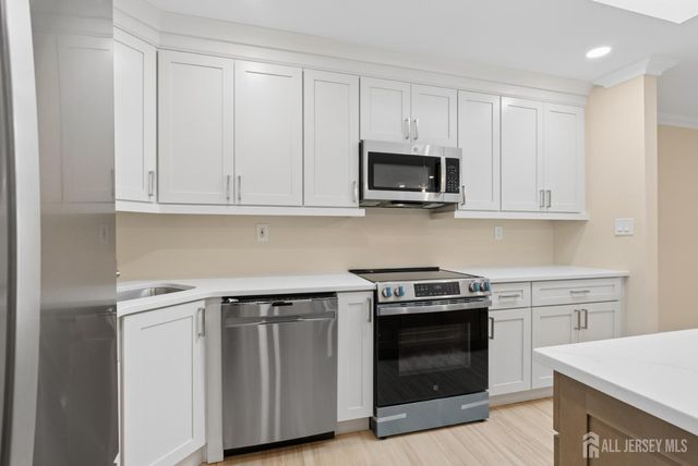 3-A Surrey Court, Monroe, NJ 08831