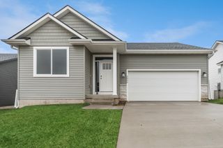 2806 22nd Street SW, Altoona, IA 50009
