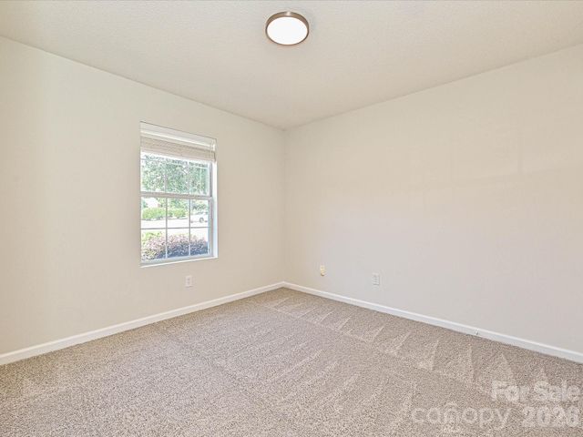 2013 Pin Oak Place, Cramerton, NC 28032
