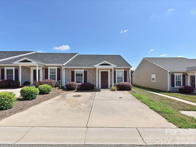 2013 Pin Oak Place, Cramerton, NC 28032