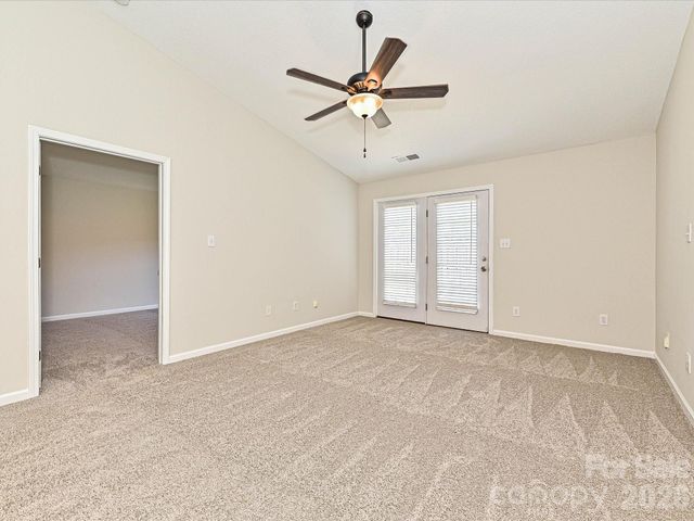 2013 Pin Oak Place, Cramerton, NC 28032