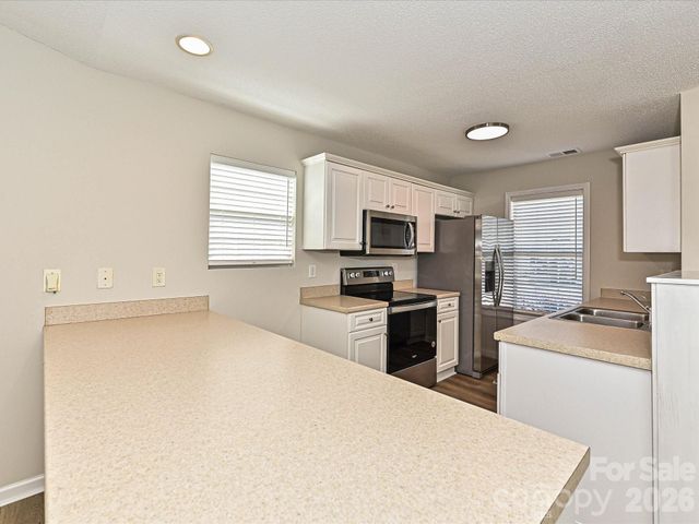 2013 Pin Oak Place, Cramerton, NC 28032