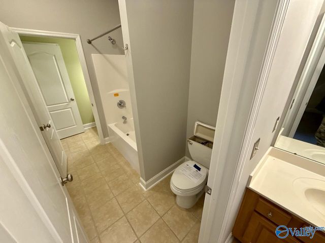 2700 Cobble Drive SE, Owens Cross Roads, AL 35763