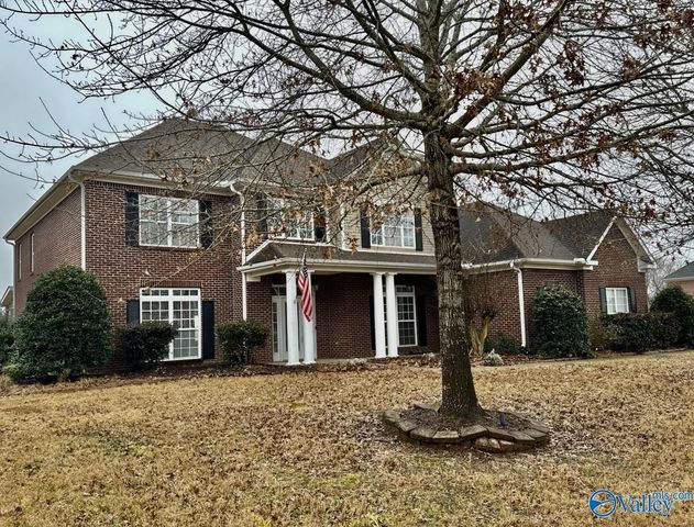 2700 Cobble Drive SE, Owens Cross Roads, AL 35763