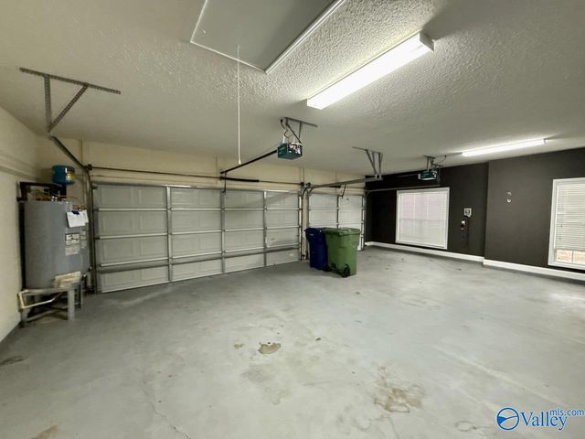 2700 Cobble Drive SE, Owens Cross Roads, AL 35763