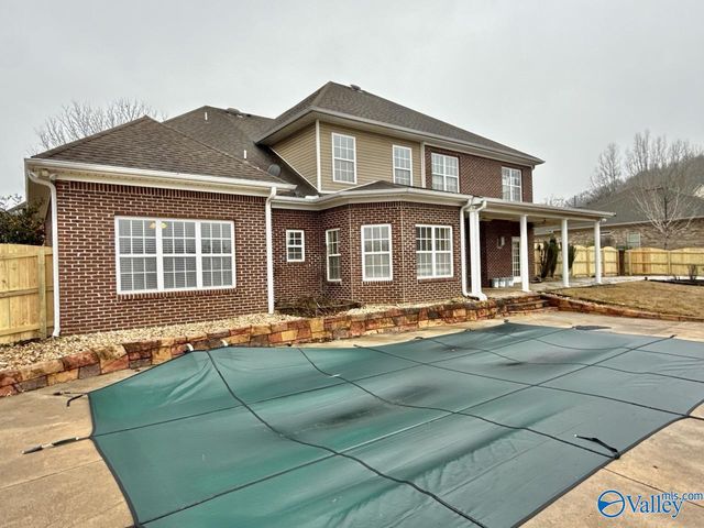 2700 Cobble Drive SE, Owens Cross Roads, AL 35763