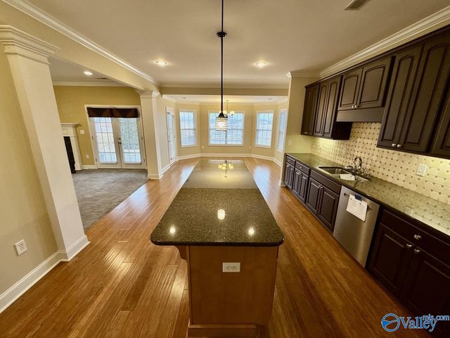 2700 Cobble Drive SE, Owens Cross Roads, AL 35763