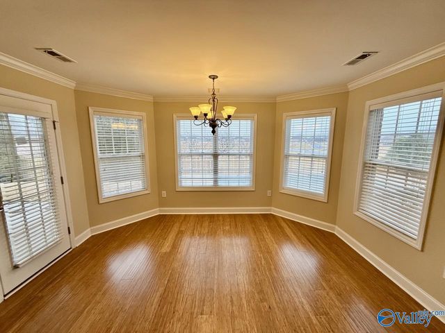 2700 Cobble Drive SE, Owens Cross Roads, AL 35763