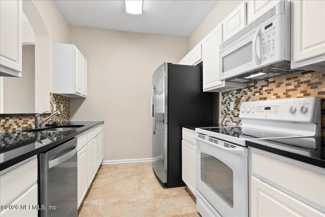 10550 BAYMEADOWS Road 924, Jacksonville, FL 32256