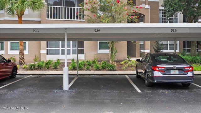 10550 BAYMEADOWS Road 924, Jacksonville, FL 32256