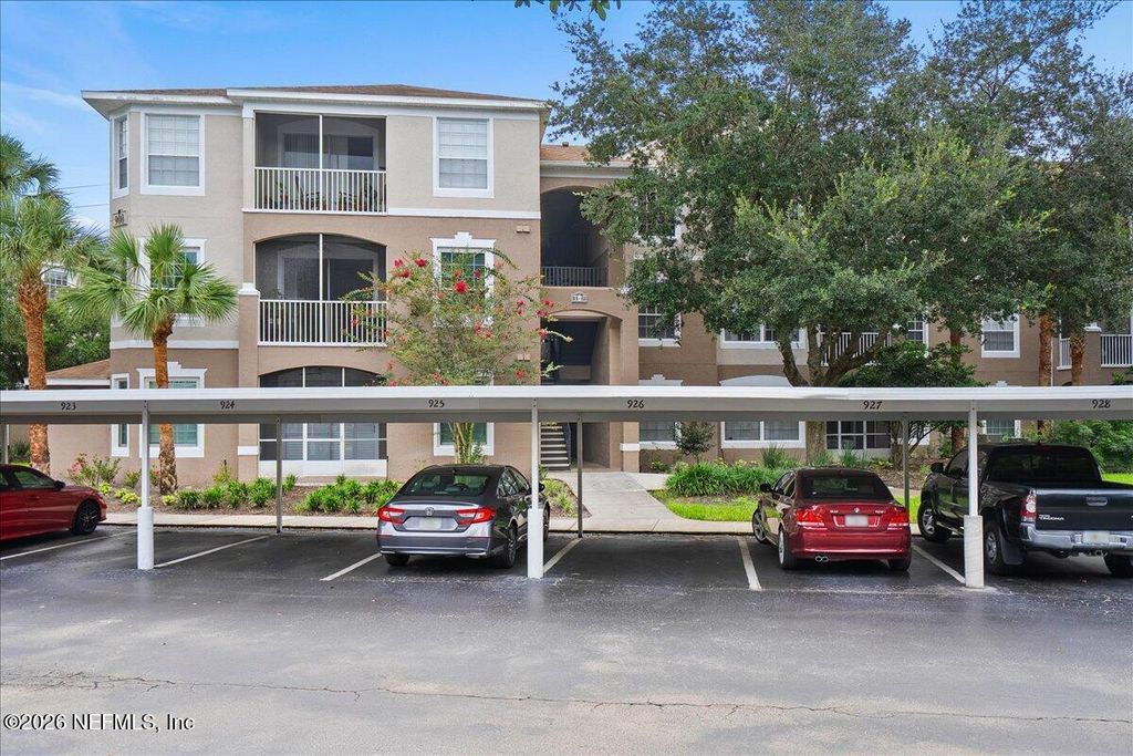 10550 BAYMEADOWS Road 924, Jacksonville, FL 32256