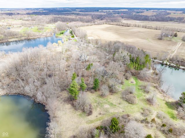 1235 N Wilson Lake Road, Columbia City, IN 46725