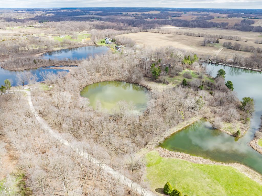 1235 N Wilson Lake Road, Columbia City, IN 46725