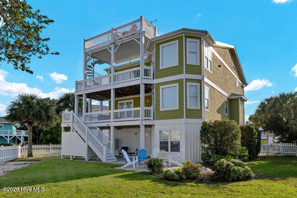 Image 6 of property listing at 130 Heather Lane, Kure Beach, NC 28449