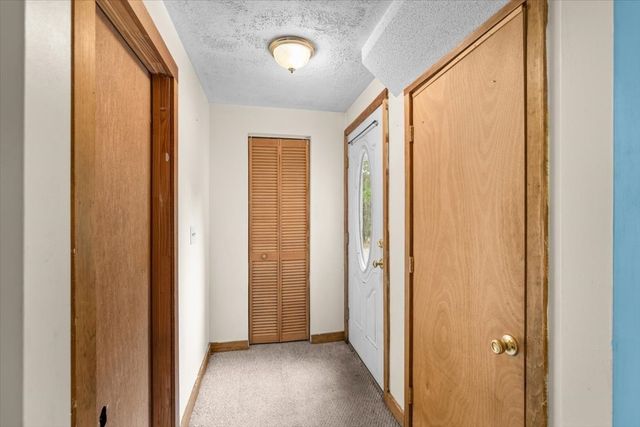 21 Surrey Ln 21, Bourne, MA 02532
