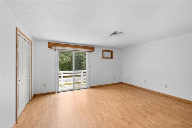 21 Surrey Ln 21, Bourne, MA 02532