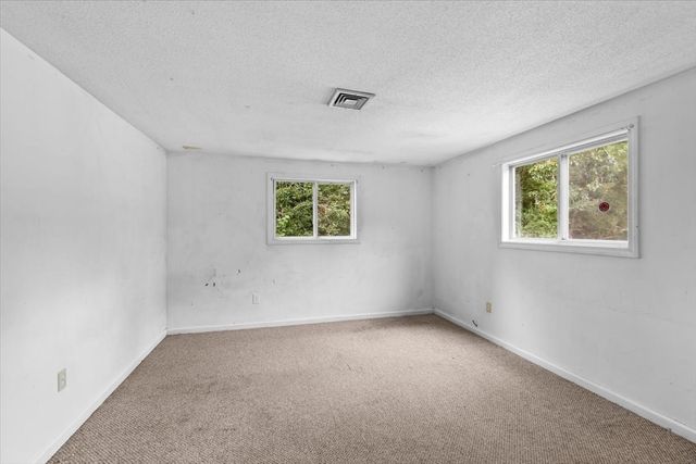 21 Surrey Ln 21, Bourne, MA 02532