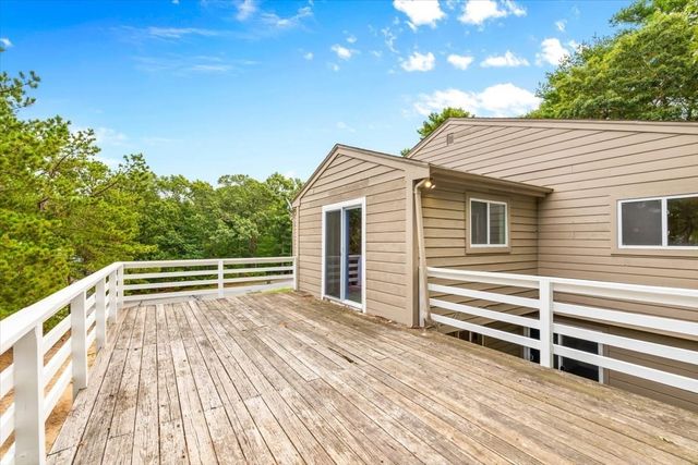 21 Surrey Ln 21, Bourne, MA 02532