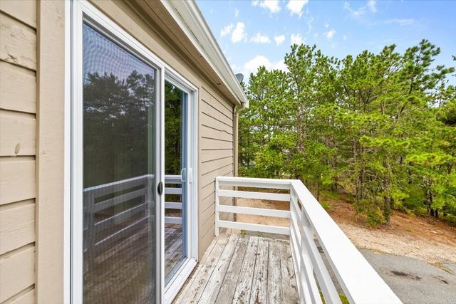 21 Surrey Ln 21, Bourne, MA 02532
