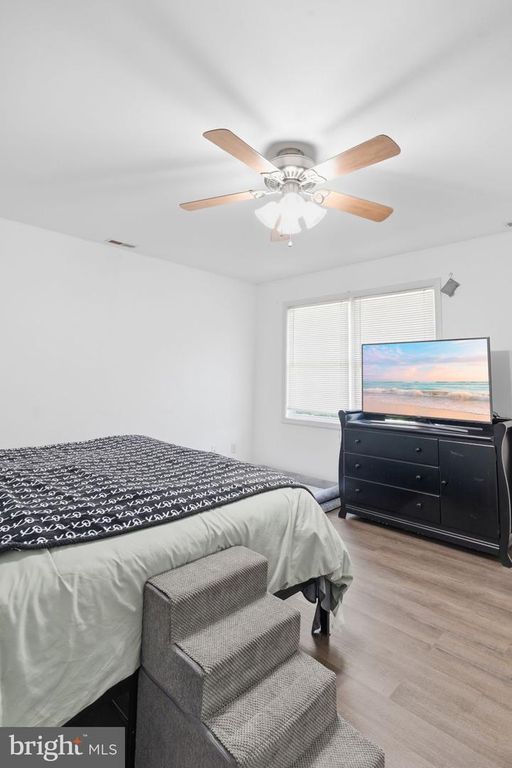 Image 15 of property listing at 103 ELMOR CT, Greensboro, MD 21639
