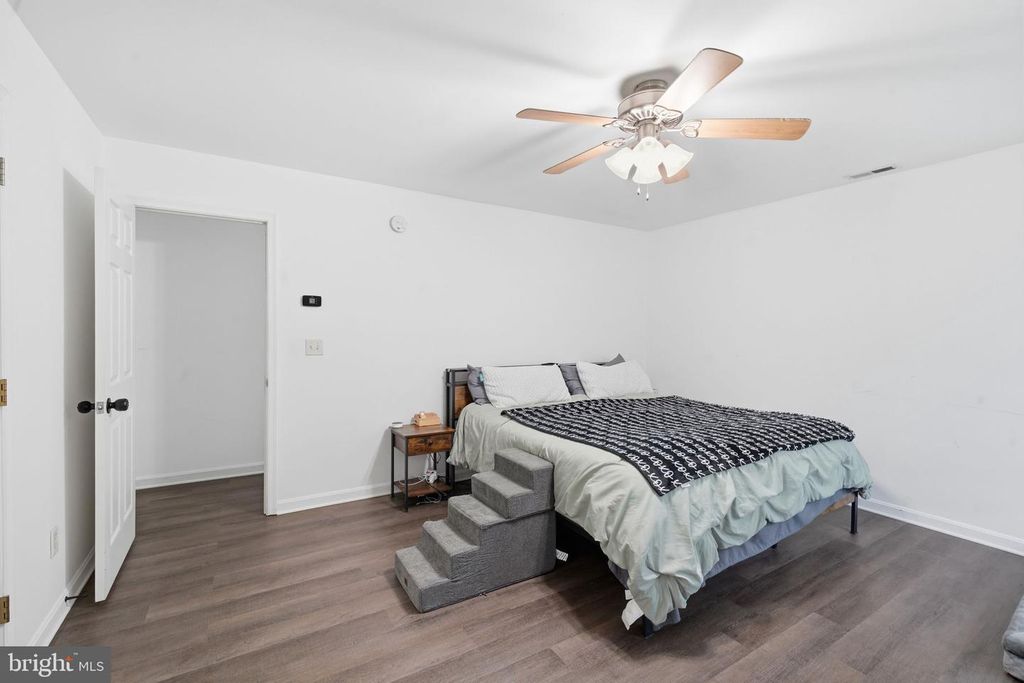 Image 16 of property listing at 103 ELMOR CT, Greensboro, MD 21639