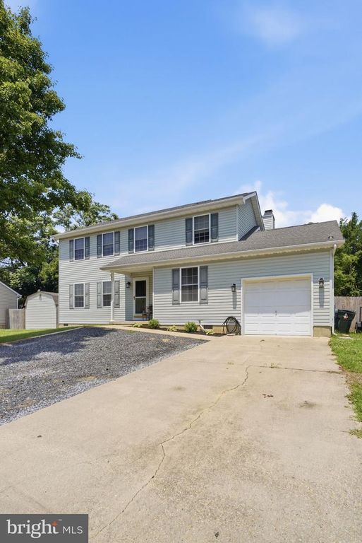 Image 4 of property listing at 103 ELMOR CT, Greensboro, MD 21639
