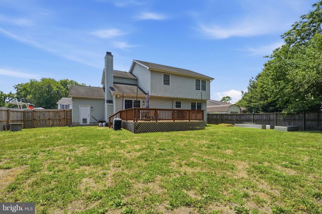 Image 6 of property listing at 103 ELMOR CT, Greensboro, MD 21639