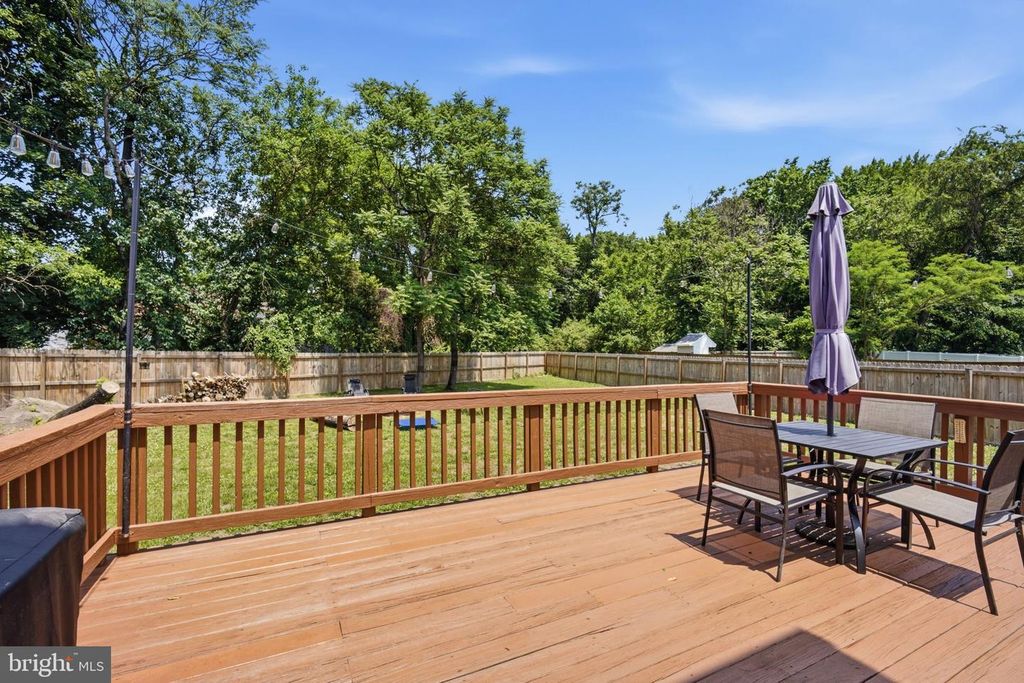 Image 7 of property listing at 103 ELMOR CT, Greensboro, MD 21639