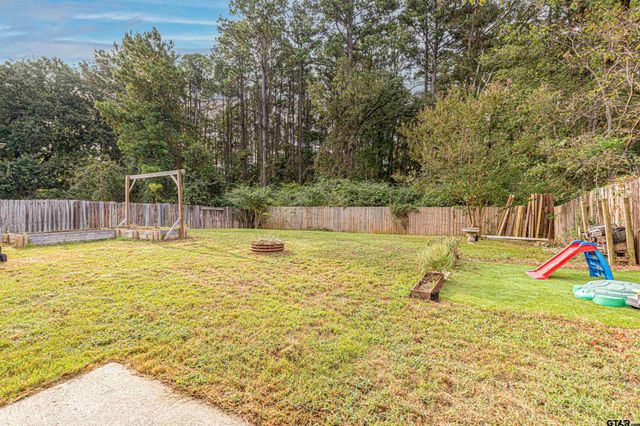 245 Maggie Circle, Flint, TX 75762