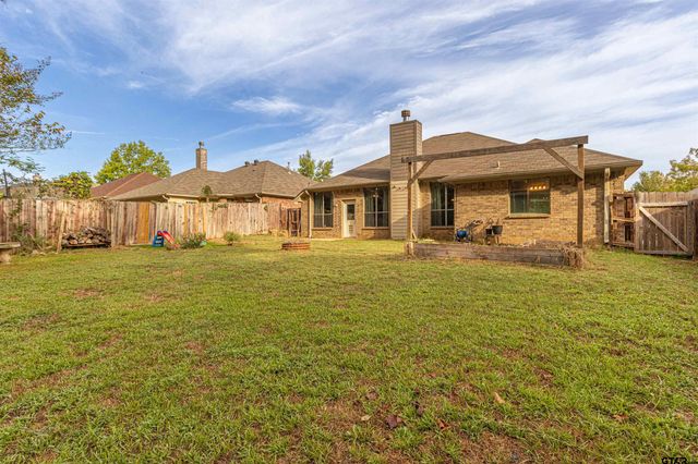 245 Maggie Circle, Flint, TX 75762