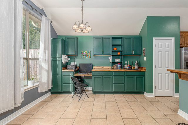 245 Maggie Circle, Flint, TX 75762